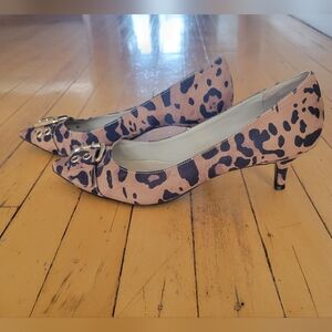 Libby Edelman Leopard kitten heels size 9.5